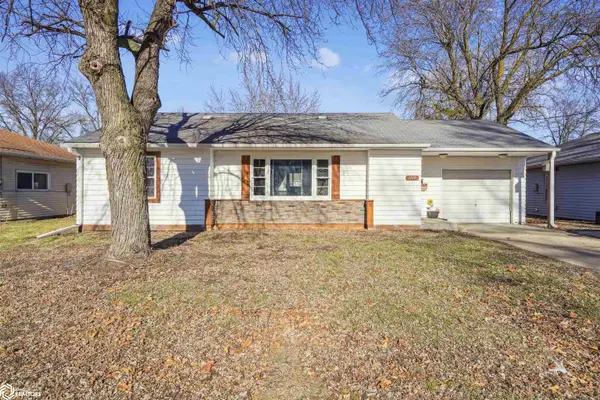 1117 3rd Avenue E, Oskaloosa, IA 52577