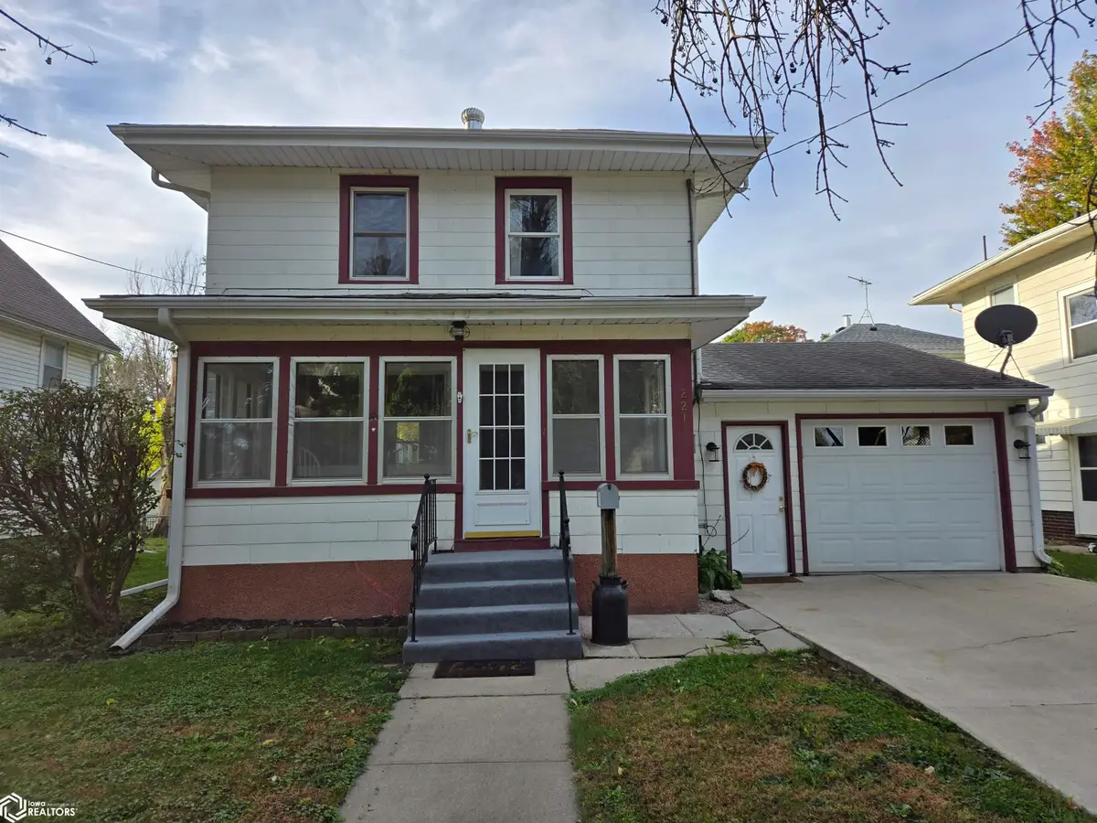 221 14th Street Nw, Mason City, IA 50401 - #1