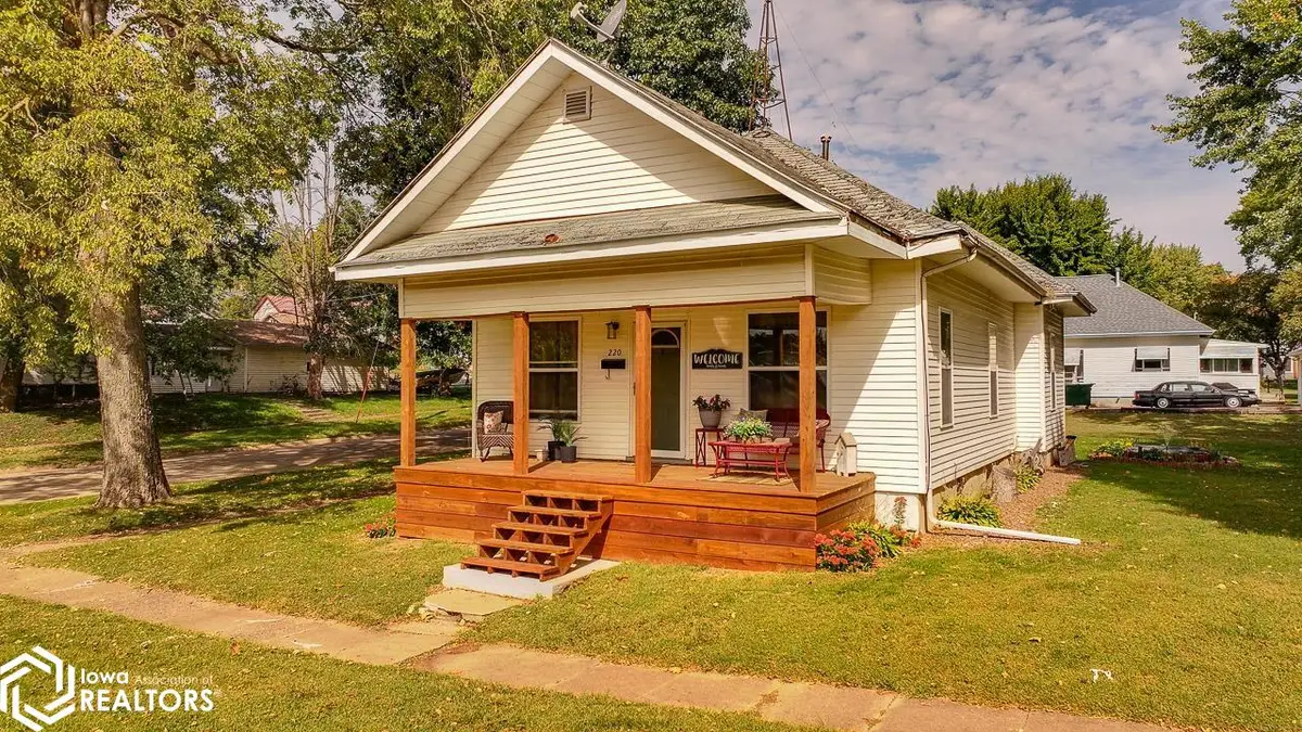 220 W Washington Street, Sigourney, IA 52591 - Image #1