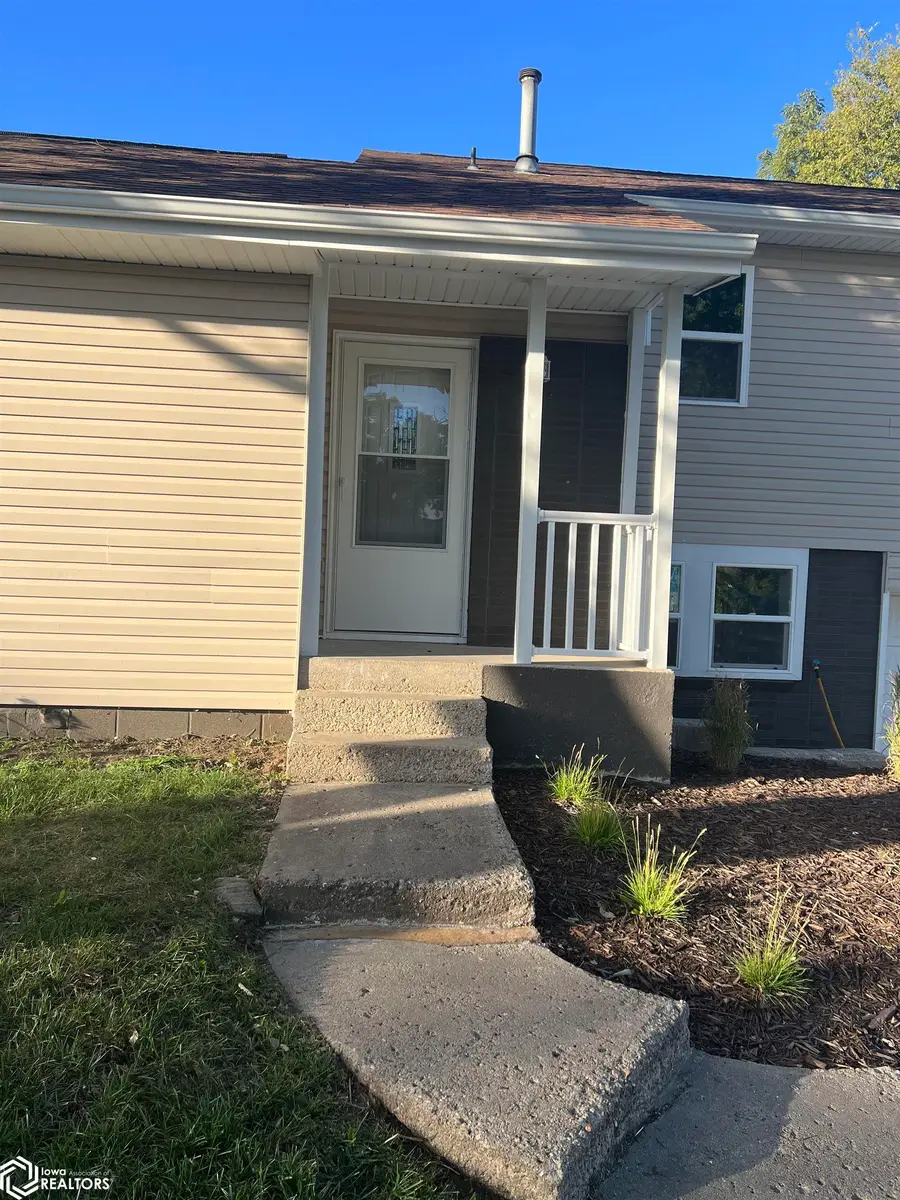 2002 Ridgeway Drive, Denison, IA 51442 - Image #2