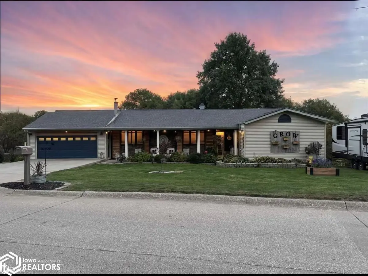 1007 W Spring Street, Sigourney, IA 52591 - Image #1