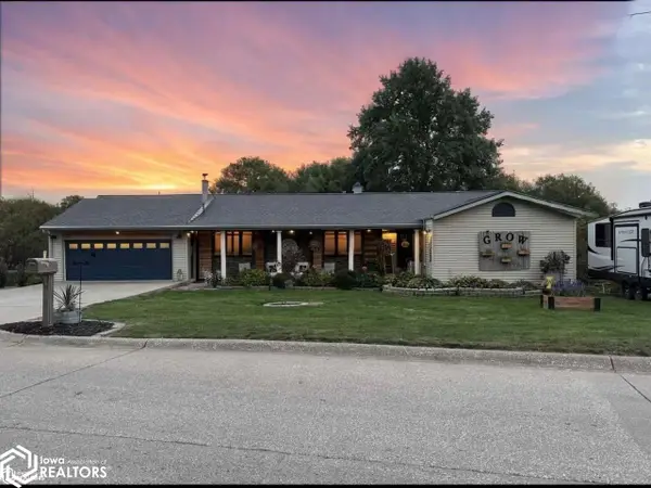 1007 W Spring Street, Sigourney, IA 52591