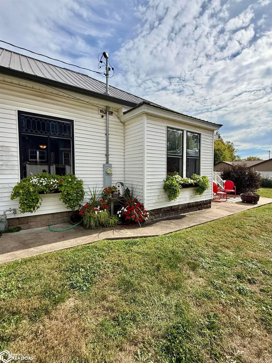 106 E South Street, Mount Sterling, IL 62353 - Image #3