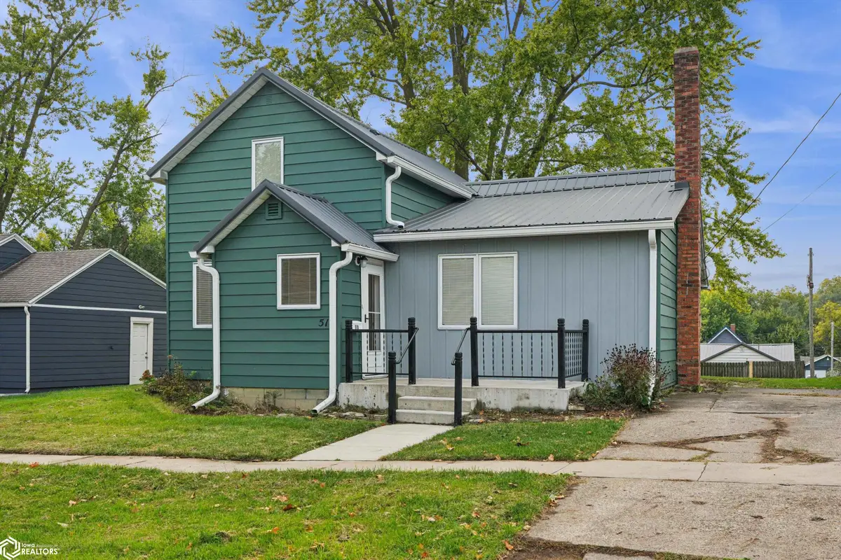 510 S 4th Street, Knoxville, IA 50138 - #1