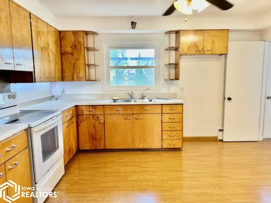 817 Plane Street, Burlington, IA 52601 - Image #2