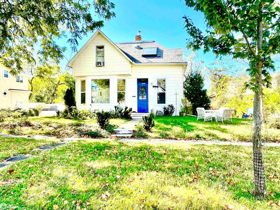 302 S Court Street, Fairfield, IA 52556 - Image #2