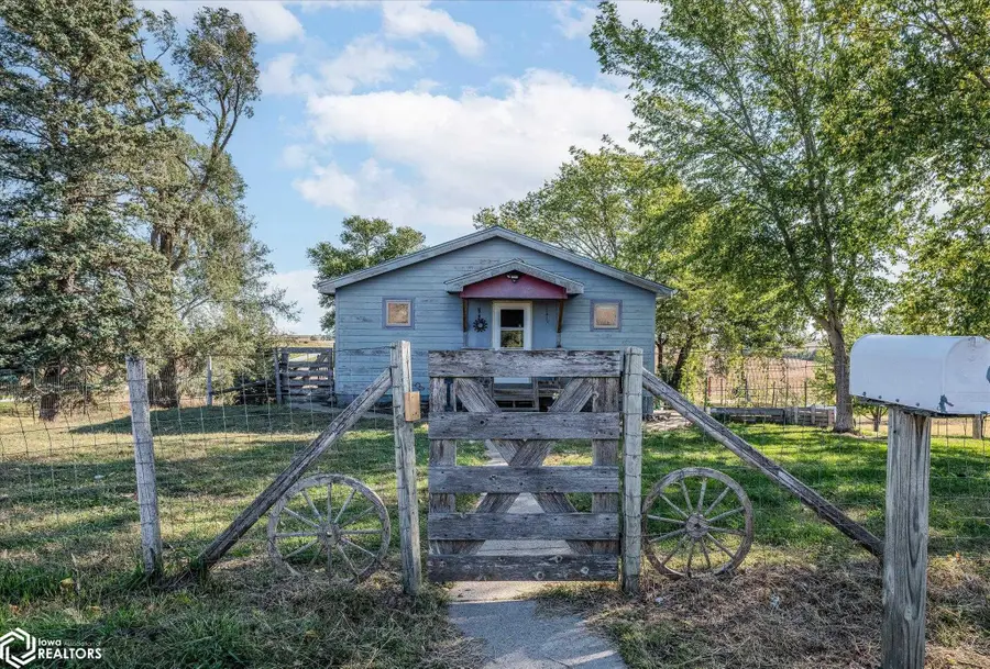 19433 420th Street, Oakland, IA 51560 - Image #2