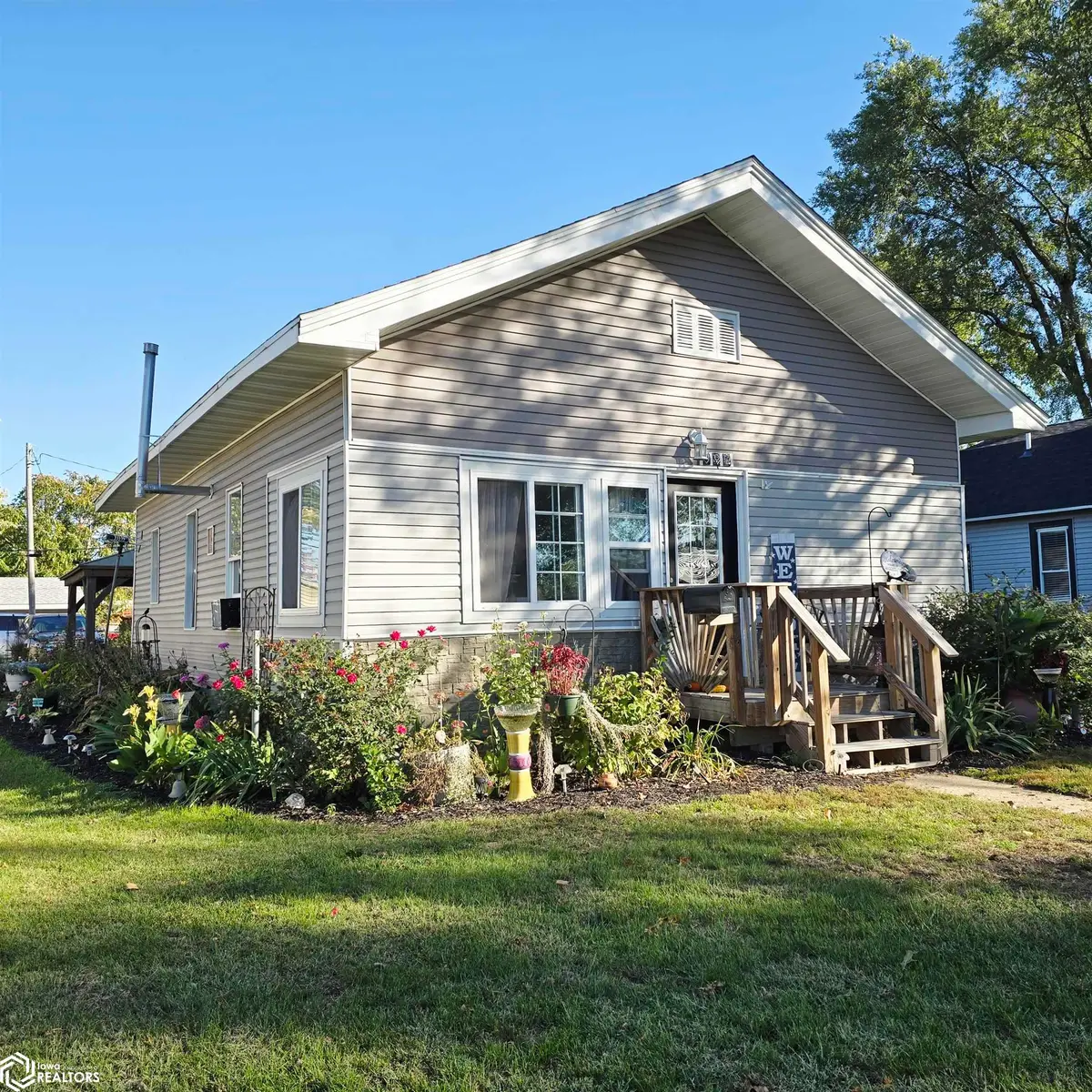 907 G Avenue W, Oskaloosa, IA 52577 - Image #1