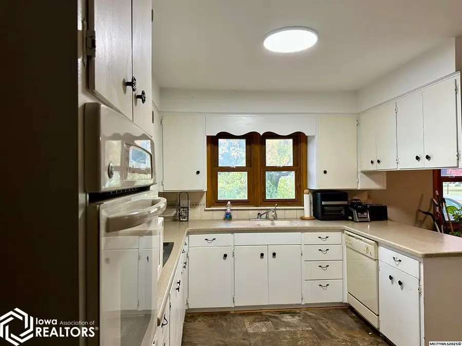 415 3rd Avenue Nw, Buffalo Center, IA 50424 - Image #2