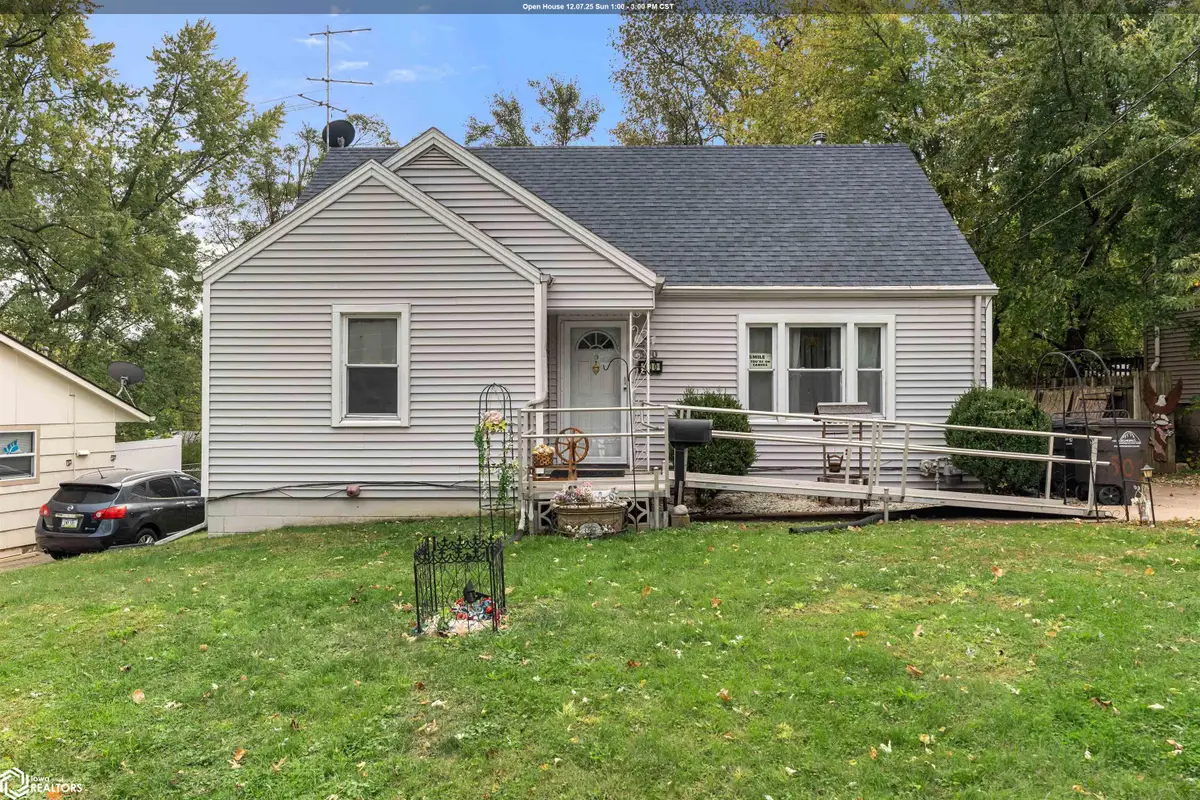 300 Hughes Avenue, Des Moines, IA 50315 - Image #1
