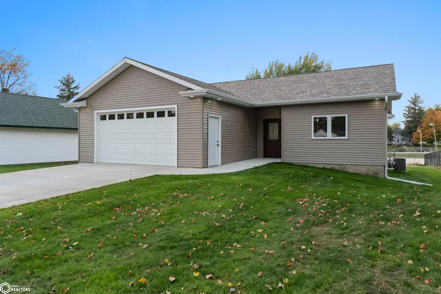 206 1st Avenue N, State Center, IA 50247 - Image #2