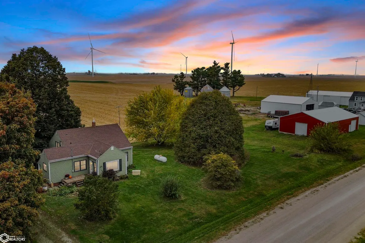 1495 Hickory Avenue, New Sharon, IA 50207 - Image #1