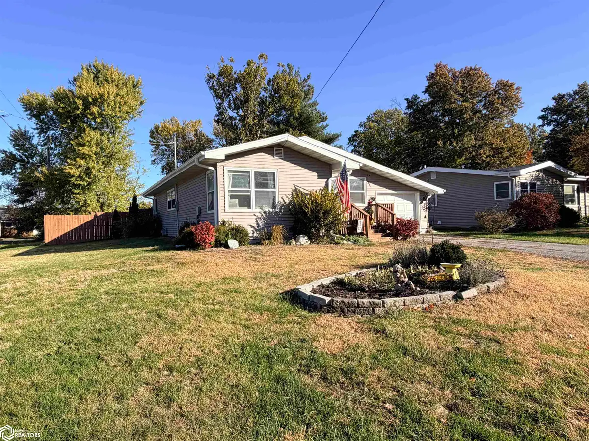 805 W Taylor Avenue, Fairfield, IA 52556 - Image #1