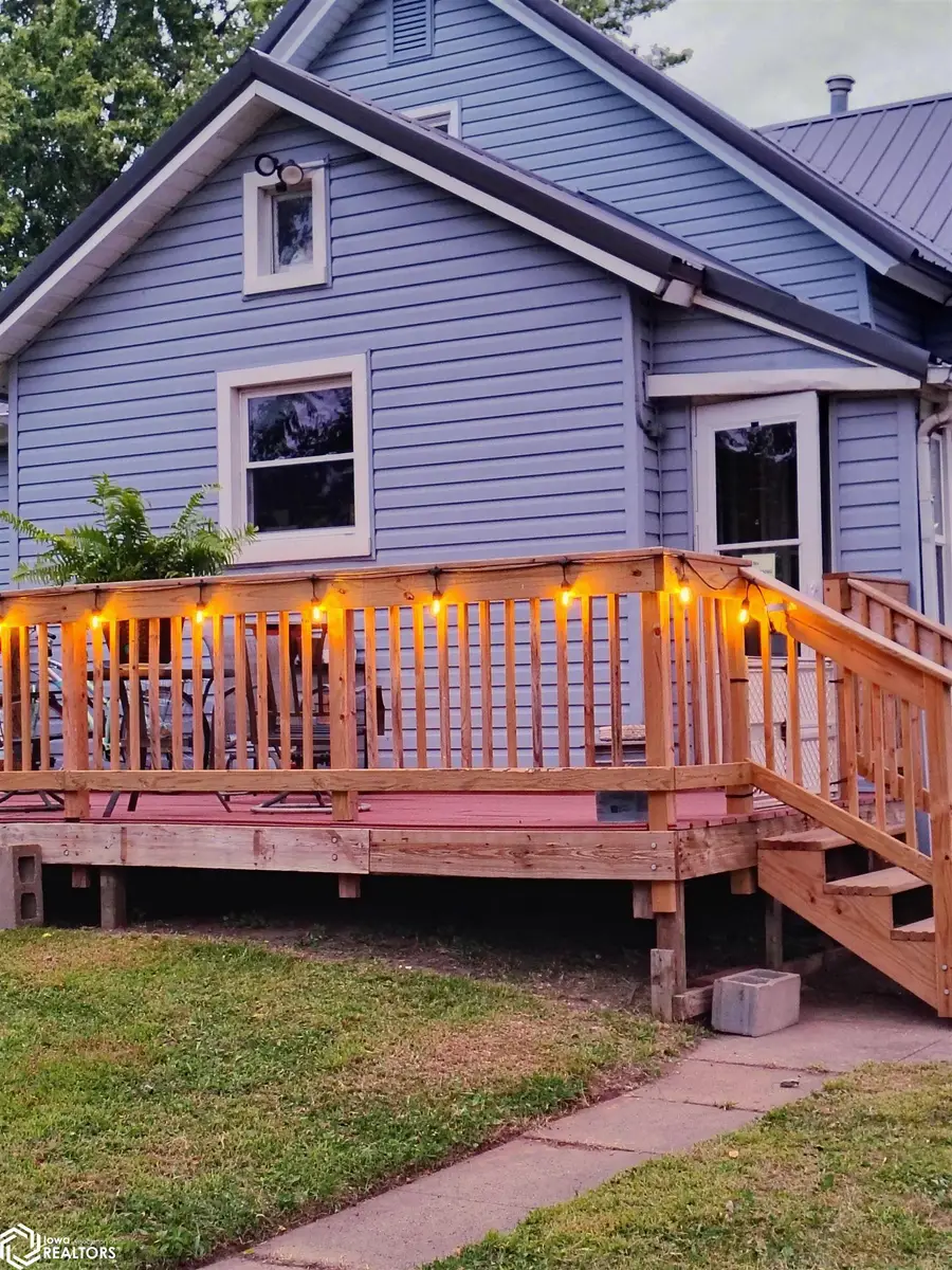 219 Pond Street, Muscatine, IA 52761 - Image #2