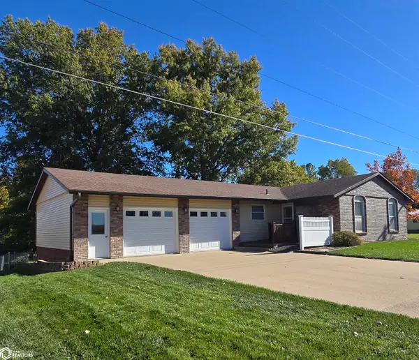 2226 Lynndale Road, Oskaloosa, IA 52577