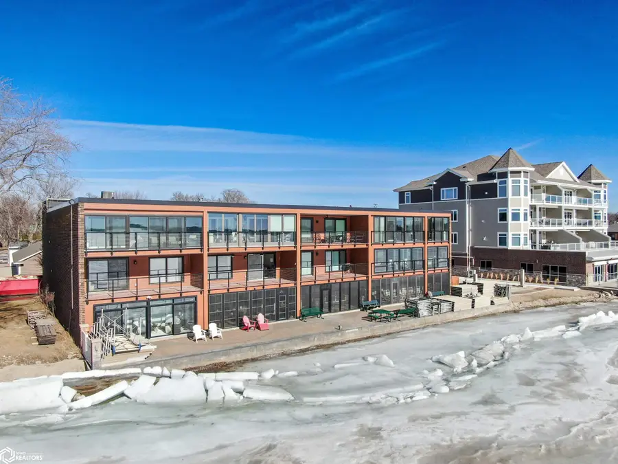 481 North Shore Dr #203, Clear Lake, IA 50428 - #3