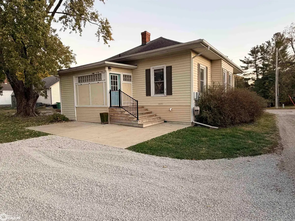 905 E Jefferson Avenue, Fairfield, IA 52556 - Image #1