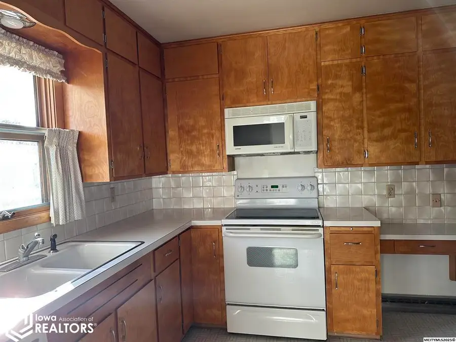 810 6th Avenue N, Northwood, IA 50459 - Image #3