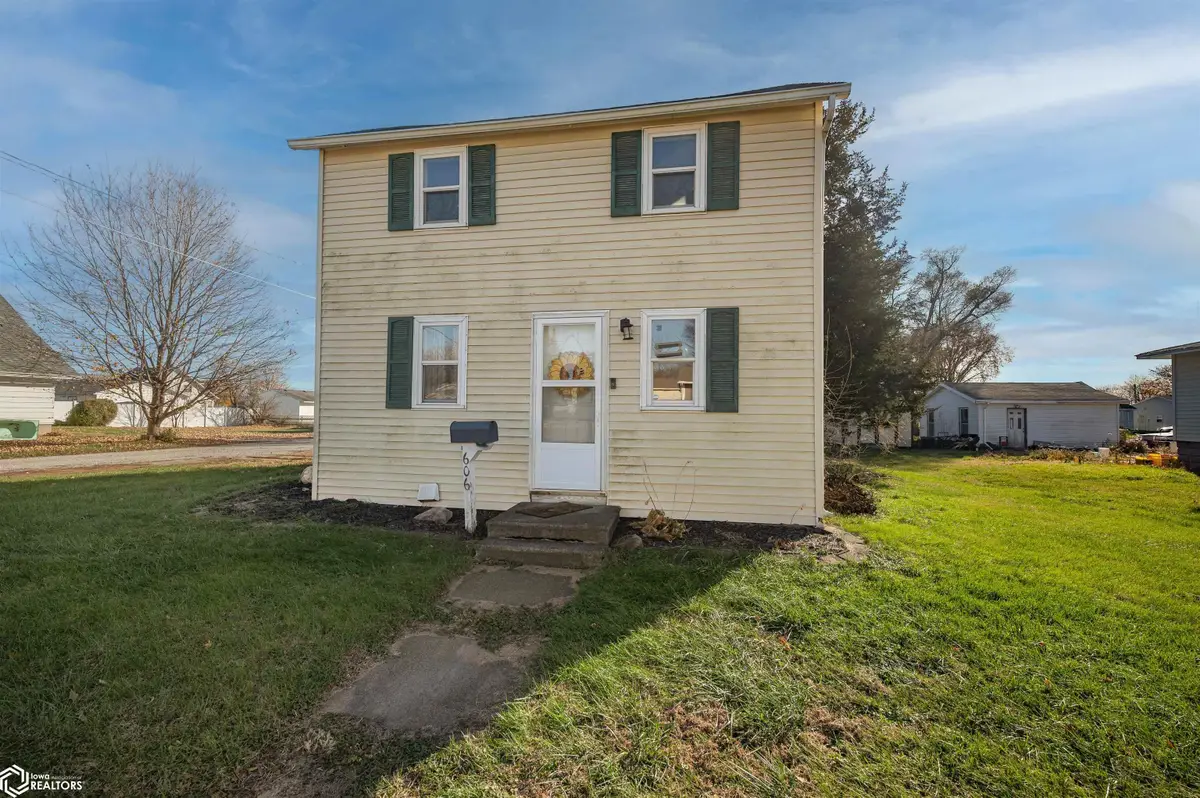 606 E 11th Street, Vinton, IA 52349 - Image #1