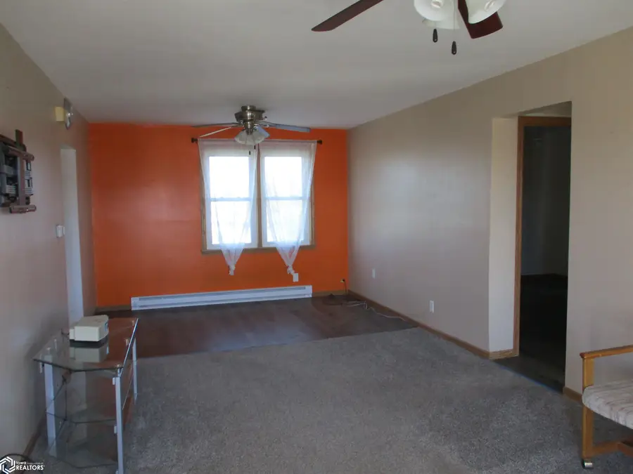 24146 Dewey Rd, Centerville, IA 52544 - Image #2