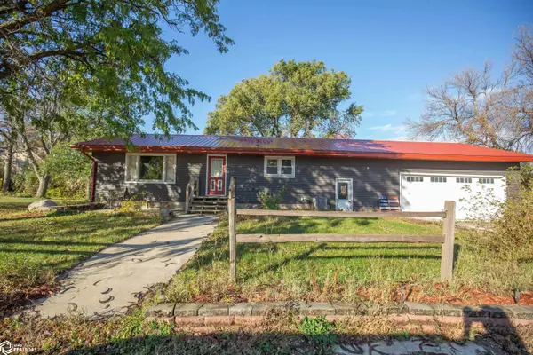 305 2nd Avenue Se, West Bend, IA 50597