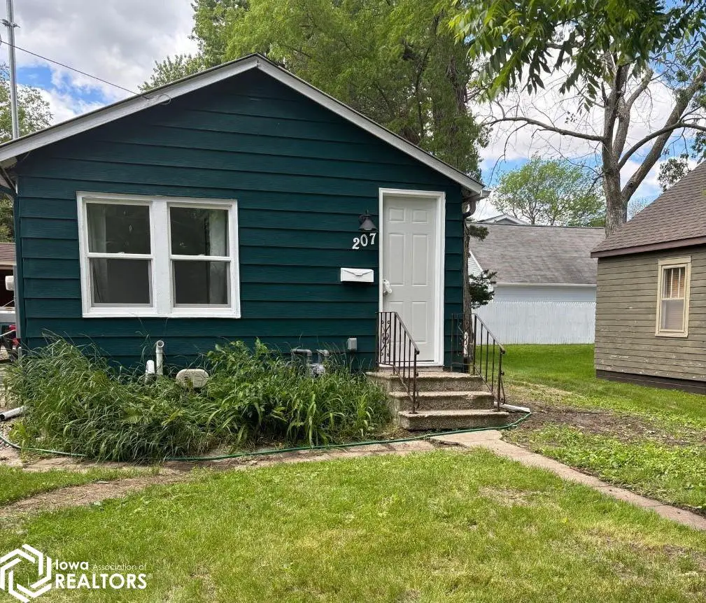 207 S 10th Street, Clear Lake, IA 50428 - #1