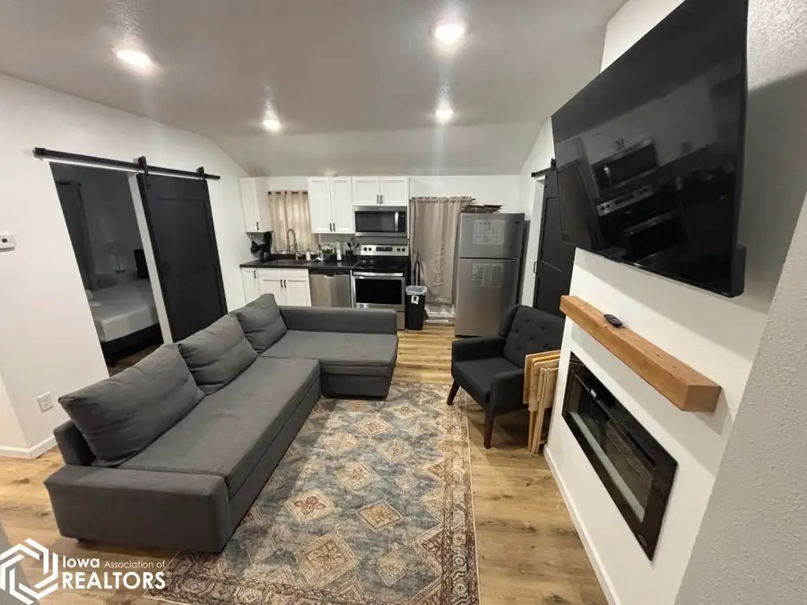 207 S 10th Street, Clear Lake, IA 50428 - #2