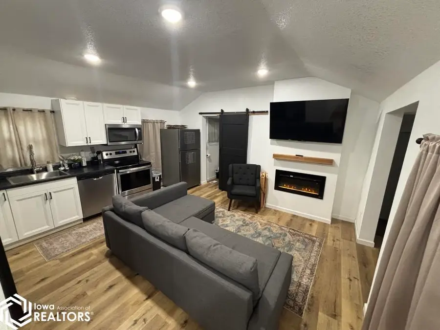 207 S 10th Street, Clear Lake, IA 50428 - #3