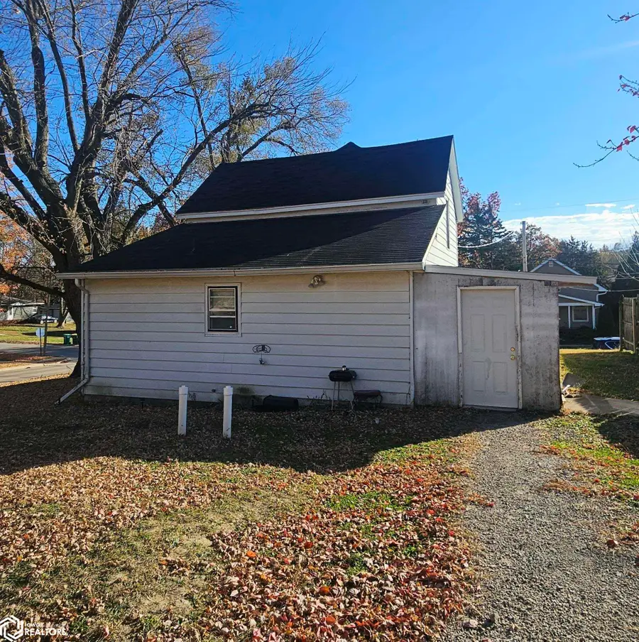 309 E Lowe Avenue, Fairfield, IA 52556 - Image #3
