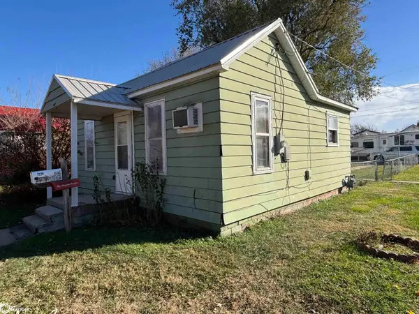 902 Clinton Avenue, Ottumwa, IA 52501