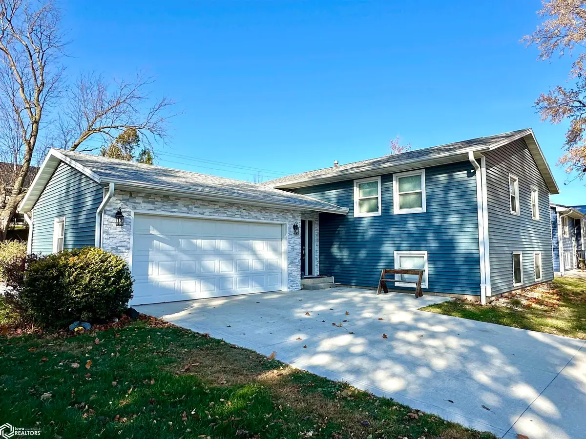 1921 Spencer Street, Grinnell, IA 50112 - Image #1