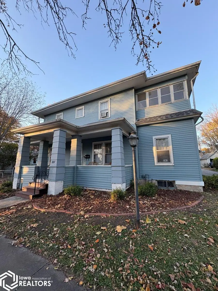 207 W Jefferson Avenue, Fairfield, IA 52556 - Image #1