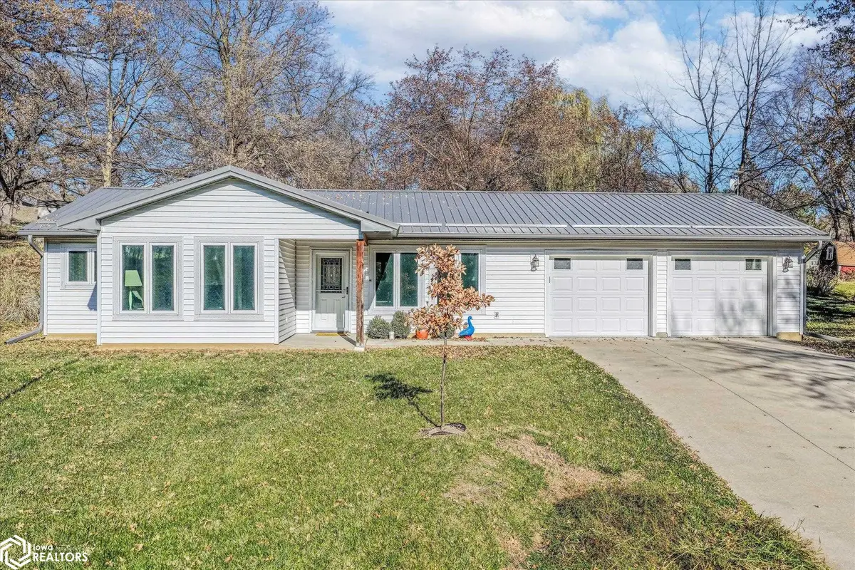 124 Glen Avenue, Logan, IA 51546 - Image #1