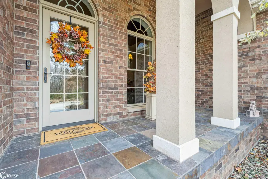 5549 Fairway Drive, Burlington, IA 52601 - Image #2