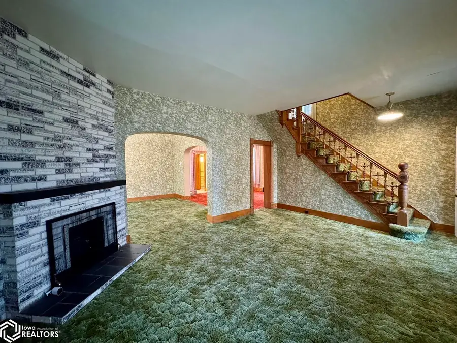 119 S 8th Street, Burlington, IA 52601 - Image #3