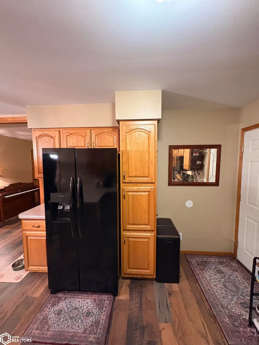 1216 Santa Clara Street, Oskaloosa, IA 52577 - Image #3