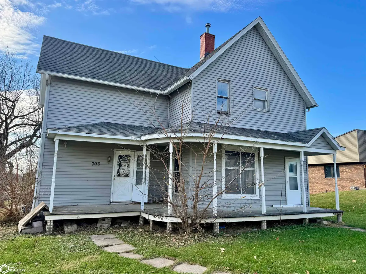 703 Oak Street, Williamsburg, IA 52361 - Image #1