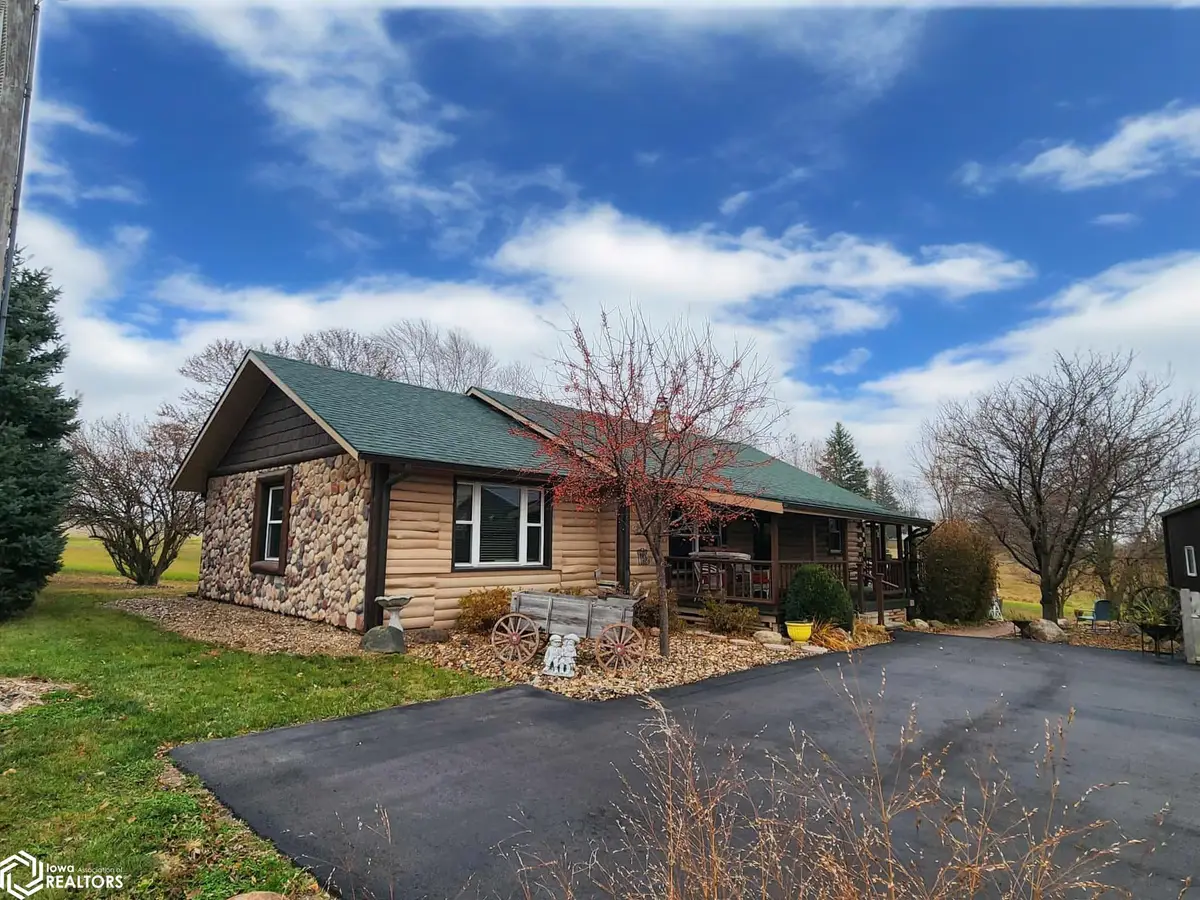 21450 490th Street, Chariton, IA 50049 - Image #1