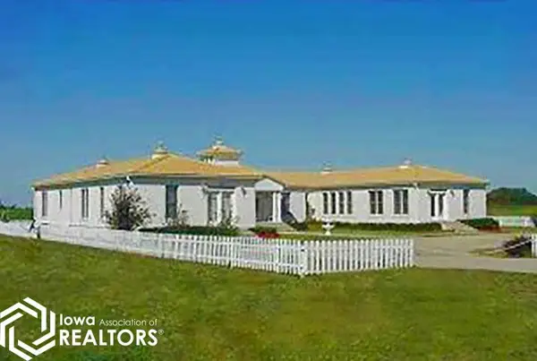 2000 Mansion Drive, Fairfield, IA 52556