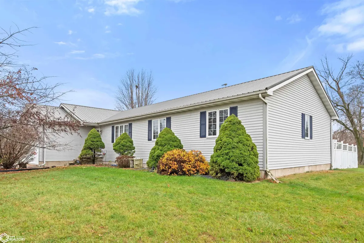 407 W Oak Street, Danville, IA 52623 - Image #1