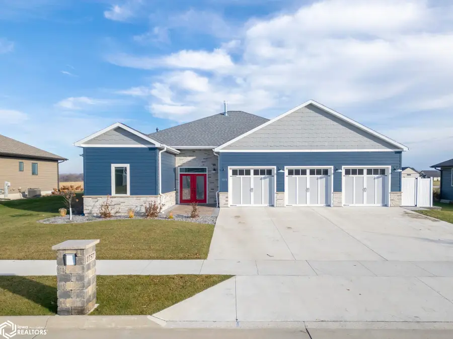 1757 S Illinois Avenue, Mason City, IA 50401 - #2