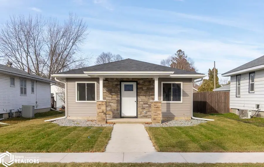 138 25th Street Sw, Mason City, IA 50401 - Image #2