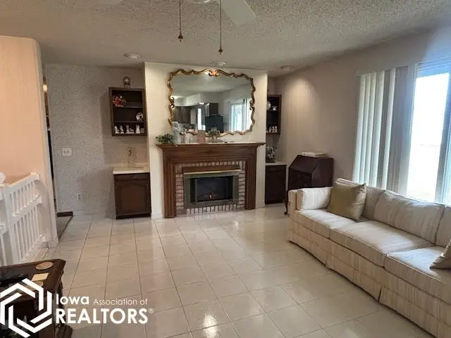 702 W Maple Street, Stronghurst, IL 61480 - Image #3