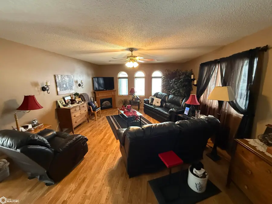 1059 Amy Avenue, Carroll, IA 51401 - Image #2