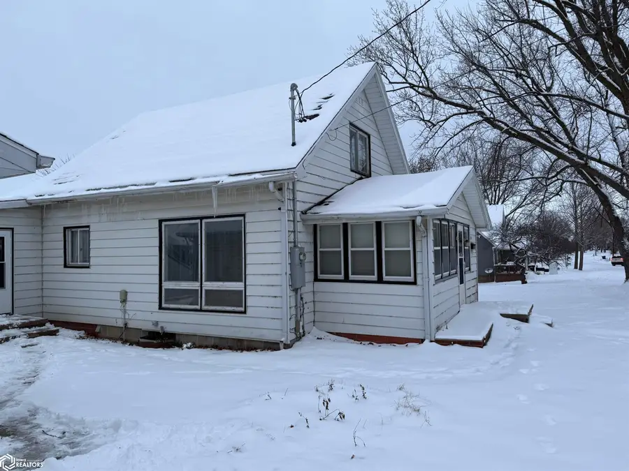 507 N Hayes Street, Mount Ayr, IA 50854 - Image #2