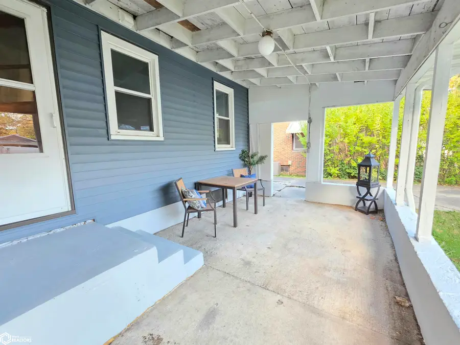 635 10th St Ne, Mason City, IA 50401 - #3