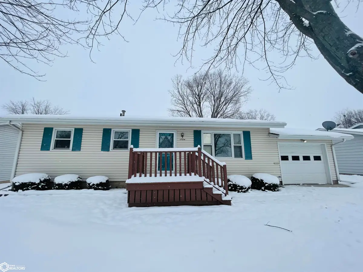 1704 S 5th Street, Oskaloosa, IA 52577 - Image #1