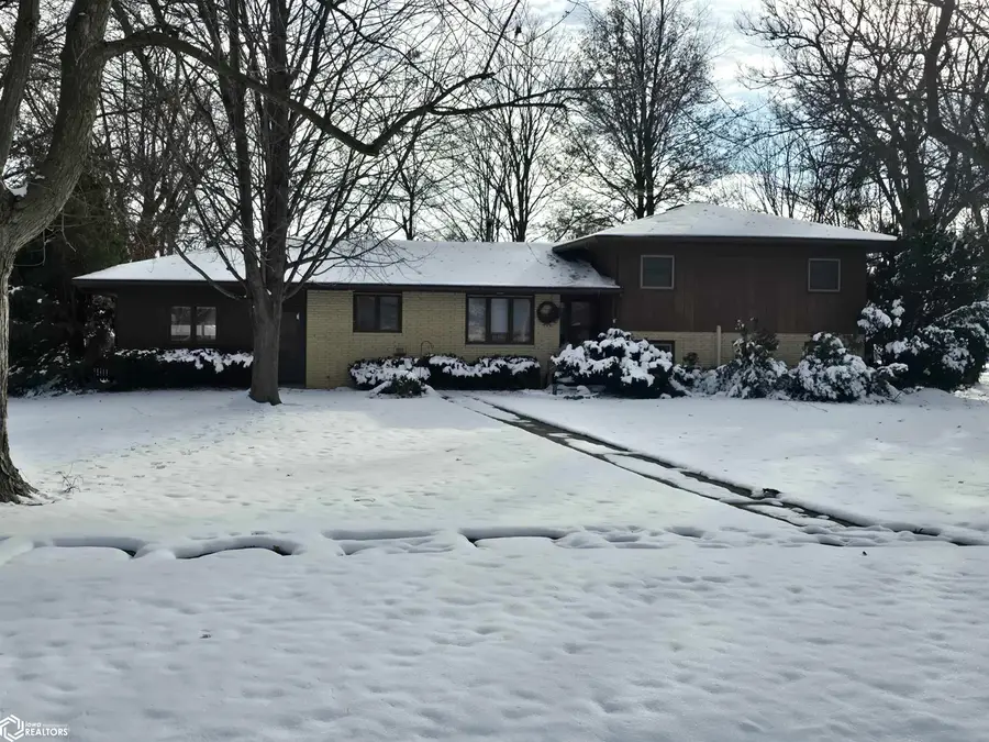 406 E Lafayette Avenue, Keota, IA 52248 - Image #2