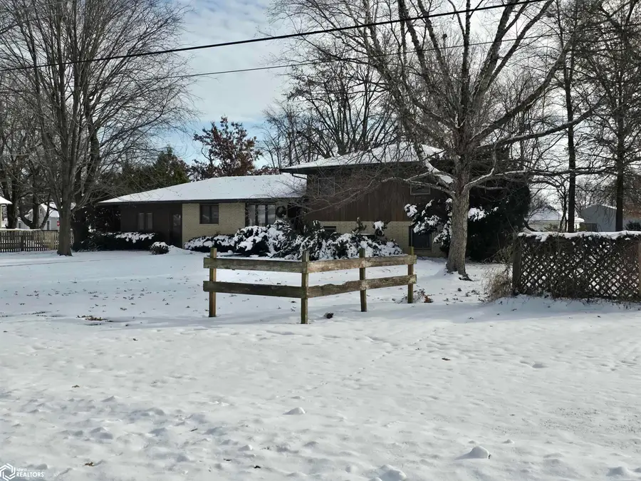 406 E Lafayette Avenue, Keota, IA 52248 - Image #3