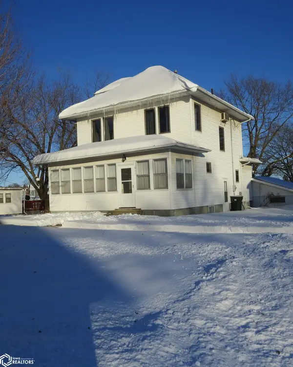 611 Broadway Street, Brooklyn, IA 52211